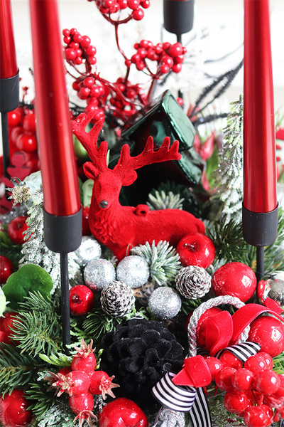 Adventi, adwentowy stroik ze świecami na świeczniku