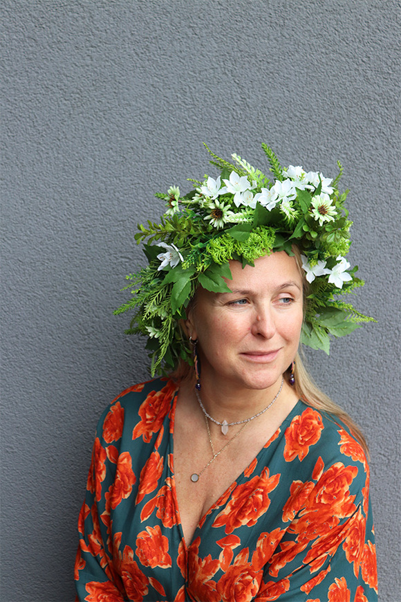 Hawajski, kwiatowy wianek na głowę