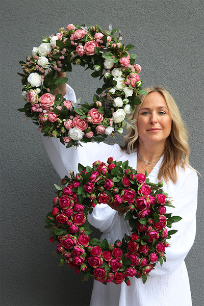 Pink Rosalina, słoneczny wianek na drzwi