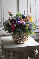 Belissa 2, wielkanocna kompozycja w złotej donicy, wys.31cm