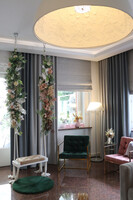 La Guel November, elegancka girlanda kwiatowa