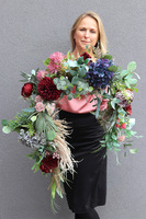 Betrana, dekoracyjna girlanda kwiatowa