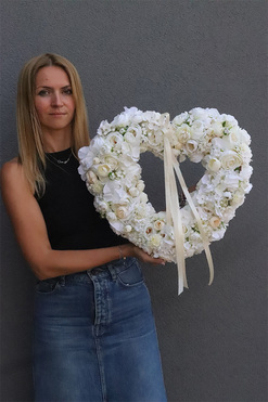 Cuore Mio, dekoracyjne białe serce z kwiatów, wym.46x46cm 