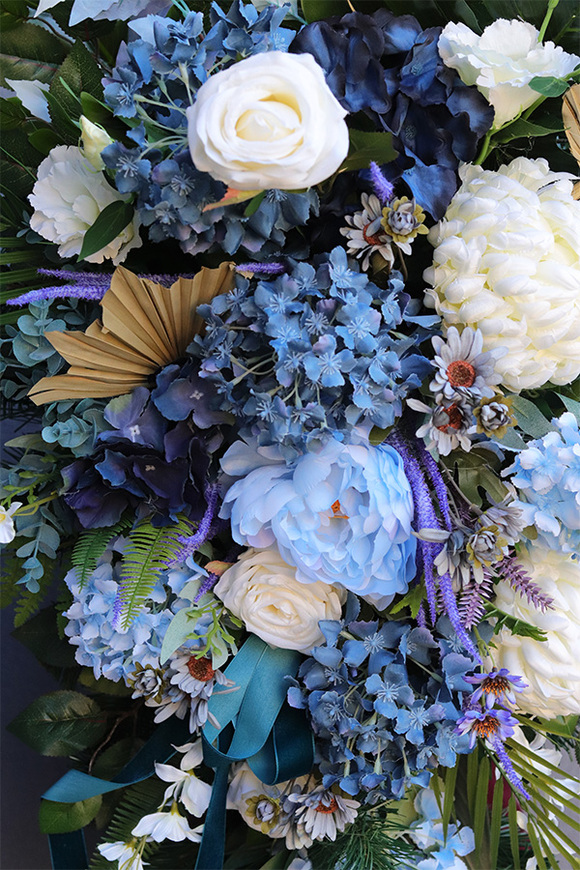  Deluxe Blue, niebieska wiązanka nagrobna