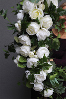 Biała Korona Selenia, elegancka girlanda z białymi kwiatami