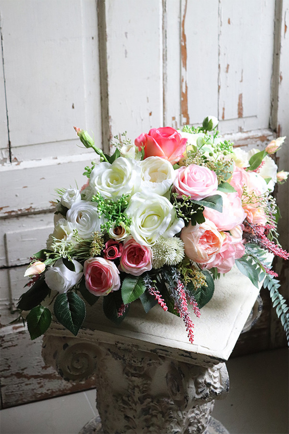 Laosina, kompozycja kwiatowa w naczyniu, wym.30x65cm