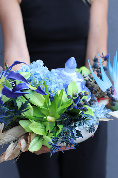 Amfora Italia, kompozycja kwiatowa z ceramiką, wym.22x70x30cm