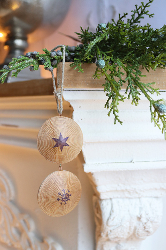 Modern Wood House D, drewniane zawieszki na choinkę ze wzorem