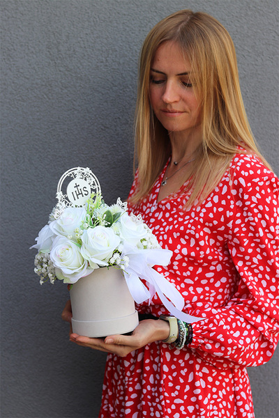 Pierwsza Komunia, biały flowerbox komunijny