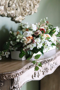 Longia Millano, podłużna kompozycja kwiatowa, wym.28x77cm 