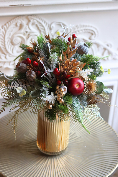 Gold Christmas, świąteczny stroik kompozycja w złotym wazonie