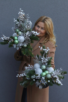 Green Xmas, świąteczny bukiet nagrobny we wkładzie	