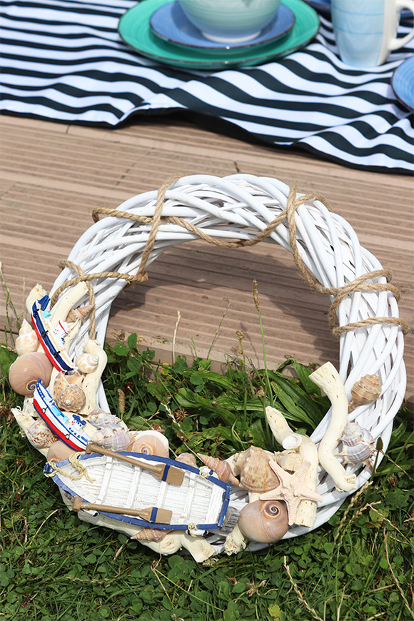 Borneo 2, marynistyczny wianek z łódkami