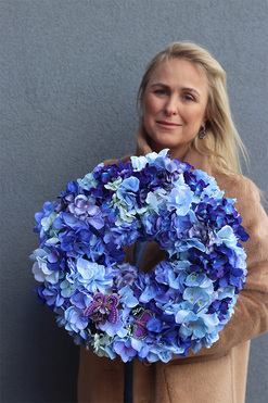 Blue Butterfly, wianek z hortensji na drzwi, śr.40cm 