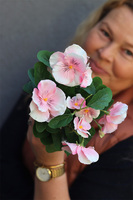 Bratki, kiść kwiatów, jasny róż, dł.25cm