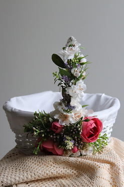 OD RĘKI Crealia, dekorowany koszyczek wielkanocny, wys.28cm 