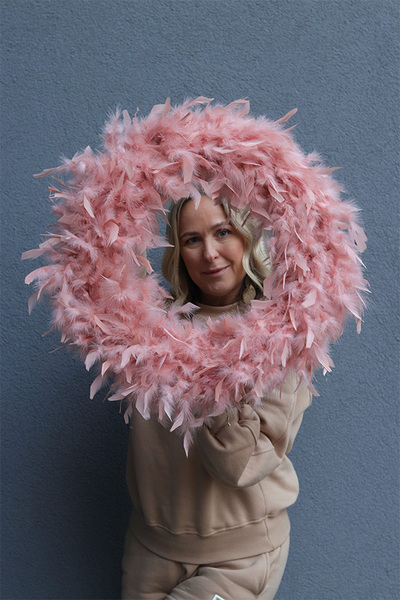 Fluffy Spring, wielkanocny wianek z piórami, różowy