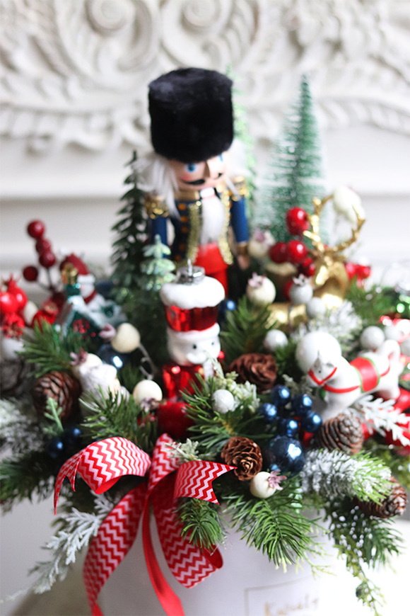 Dziadek do Orzechów Velvet, flowerbox świąteczny