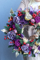 Fioletowa Zima, świąteczny wianek na drzwi