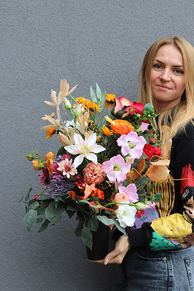 Menami, bukiet nagrobny we wkładzie