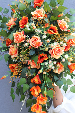 Orangeta Volcan, wiązanka nagrobna na ciężkiej tacy, dł.97cm