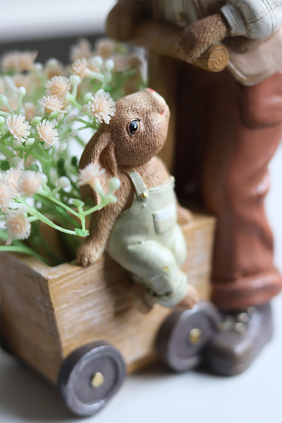 Bunny Cottage Vintage, figurka wielkanocna zajączek