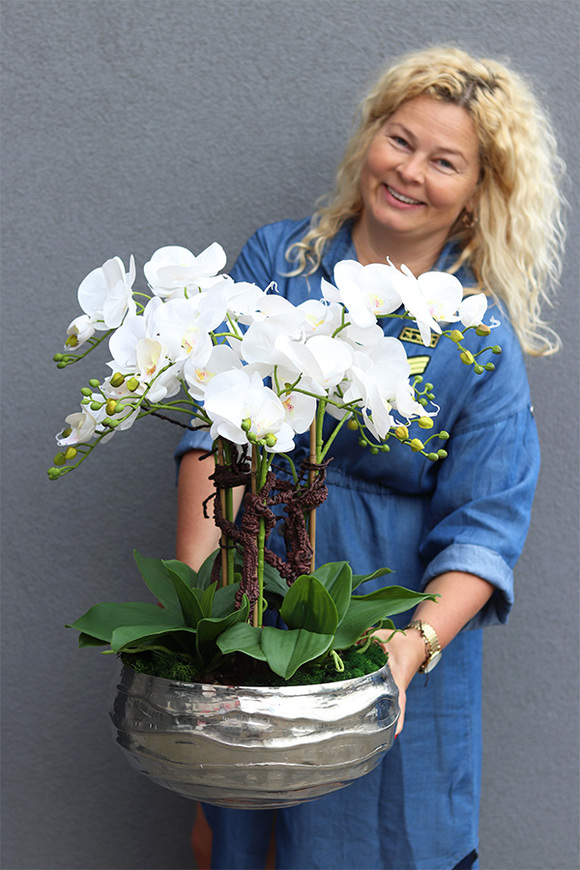 Hotels Deluxe, gumowy storczyk w srebrnej misie