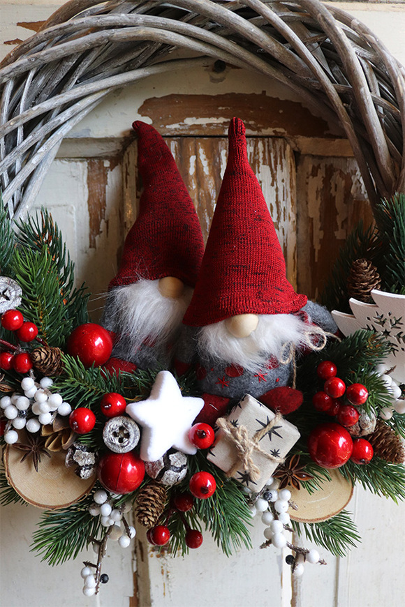 dekoracyjny wianek Skrzaty 2, czerwone czapeczki