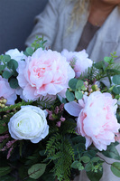 Delicata, elegancka wiązanka nagrobna