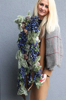 Granatowa Geruta, zimowa girlanda z owocami