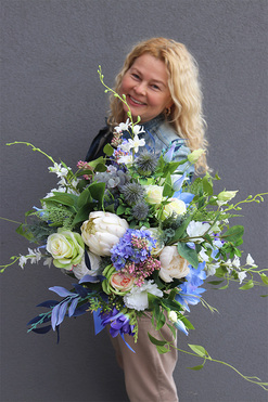 Malediwy Blue M, niebieski bukiet kwiatów, wys.60cm 