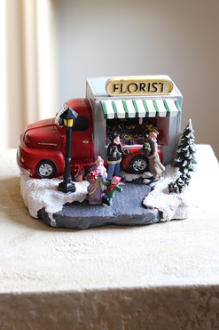 OD RĘKI scenka świąteczna stragan kwiatowy LED, wym.20cm