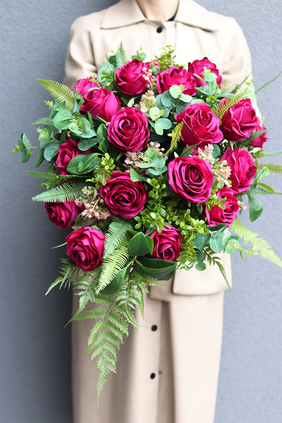 Różowa Róża, kompozycja nagrobna w drewnianym naczyniu