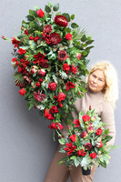 Red Rosana, wiązanka nagrobna z czerwonymi różami