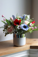 Polska Łąka, kompozycja kwiatowa w naczyniu