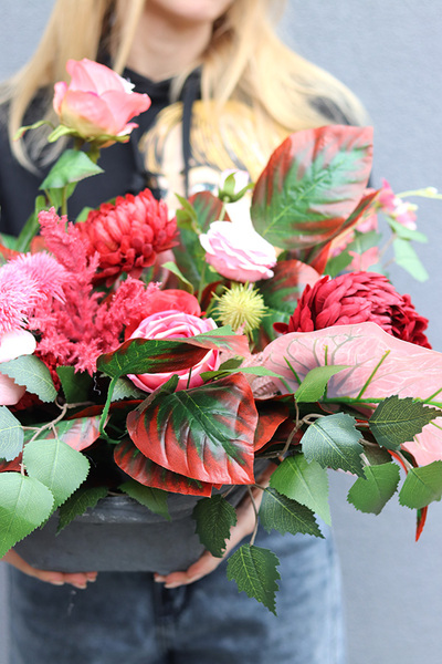 Bordo Melody, kompozycja nagrobna w misie