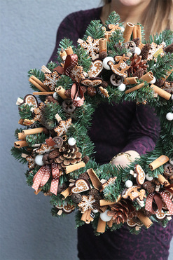 Pieczemy Pierniki, bożonarodzeniowy wianek na drzwi, śr.40cm