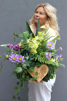 Serce Anioła, dekoracja nagrobna na drewnianej podstawie, wym.44x60x53cm