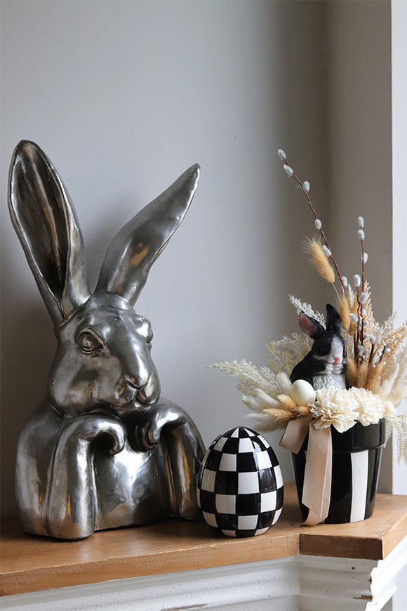 Black Easter, jajko wielkanocne figurka, kratka