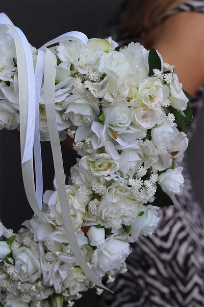 Heart Power, dekoracyjne białe serce z kwiatów, wys.32cm 