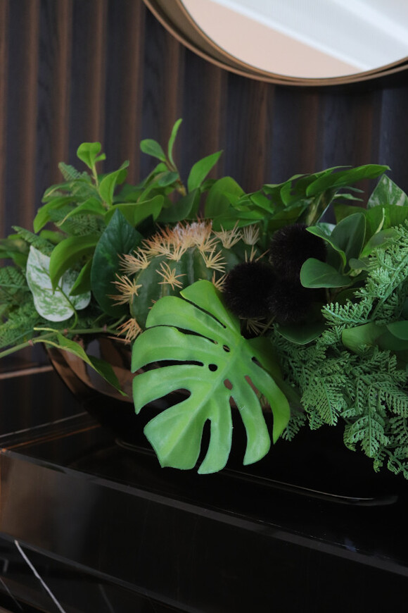 Black Laos, zielona kompozycja w naczyniu