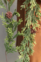 Gerava, girlanda zimowa z szyszkami