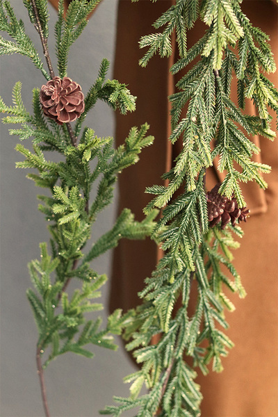 Gerava, girlanda zimowa z szyszkami