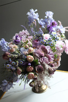 Violet Ambiente, kompozycja kwiatowa w naczyniu