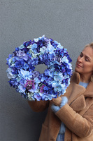 Blue Butterfly, wianek z hortensji na drzwi