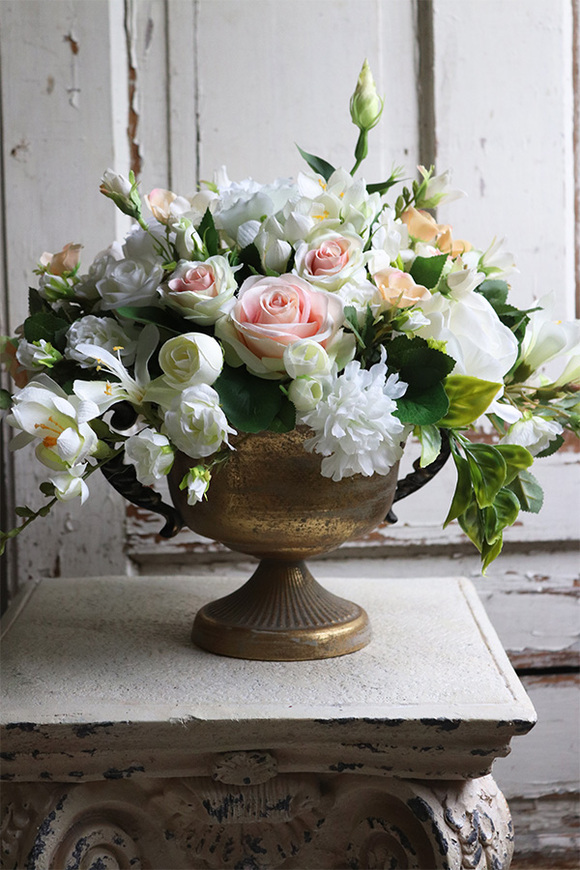 Esmeralda, bogata kompozycja kwiatowa w pucharze, wym.38x45cm