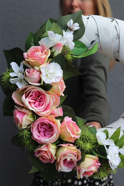 Fedrita, asymetryczny wianek z różami, śr.38cm 