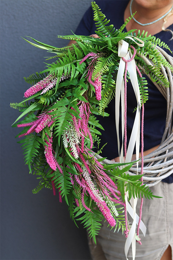 Felina 2, asymetryczny wianek z wrzosami