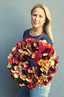 Jesienna Hortensja 3, wianek z koronkową kokardką