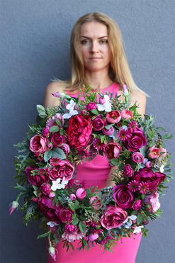 Pink Redutta, elegancki wianek w kolorze fuksji, śr.55cm